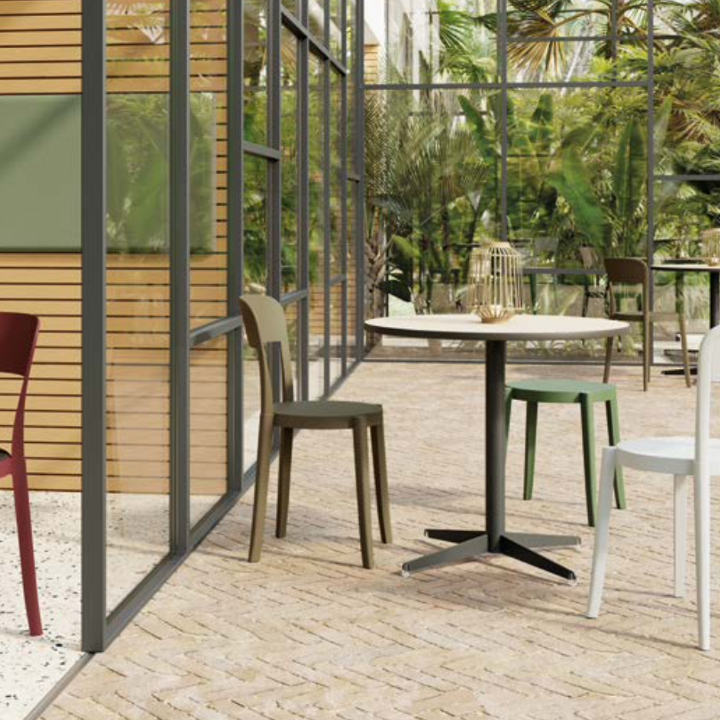 C08 Chaises et Tabourets - Chaises de collectivité - Columbia
