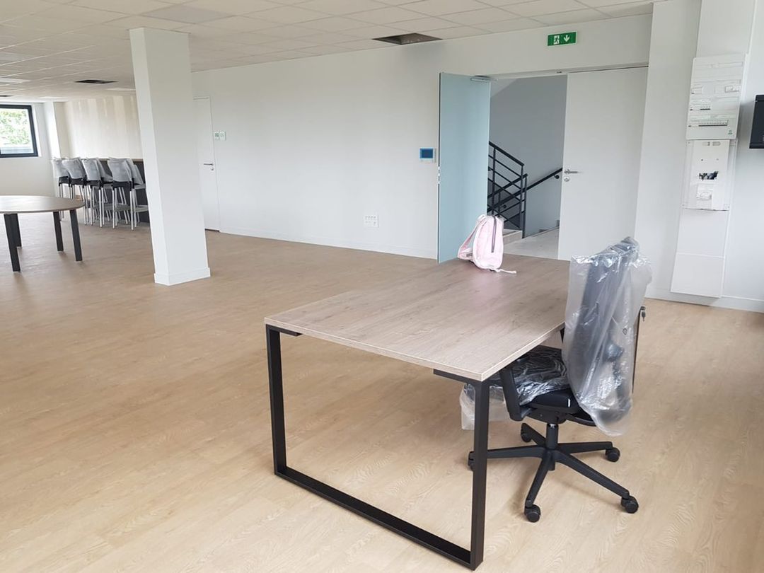 Bureau en open space à Saint-Pierre-du-Perray
